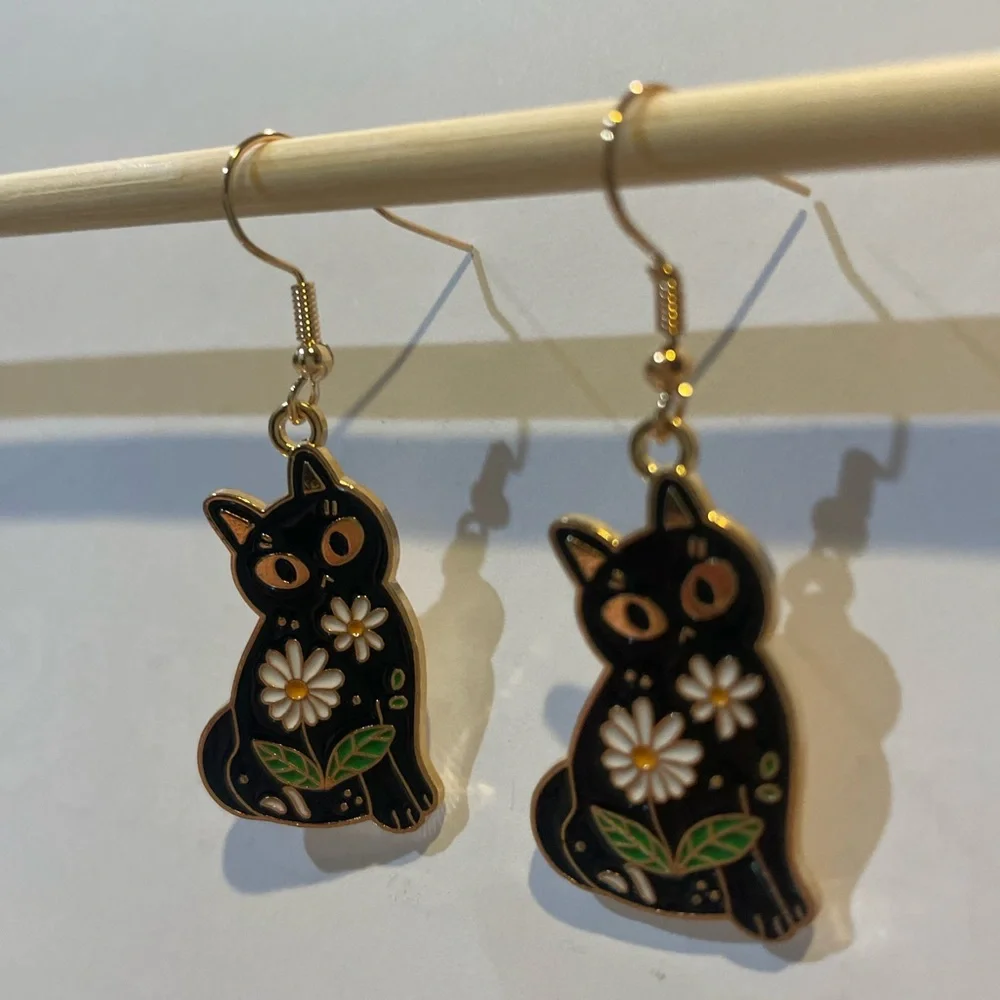 Black cat earrings - Picture 2 of 5